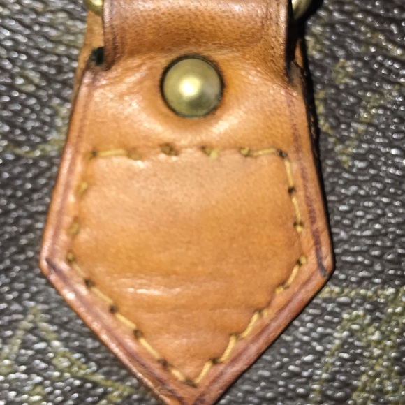 Vintage Pre-1980 Louis Vuitton Speedy 30. - Picture 6 of 16